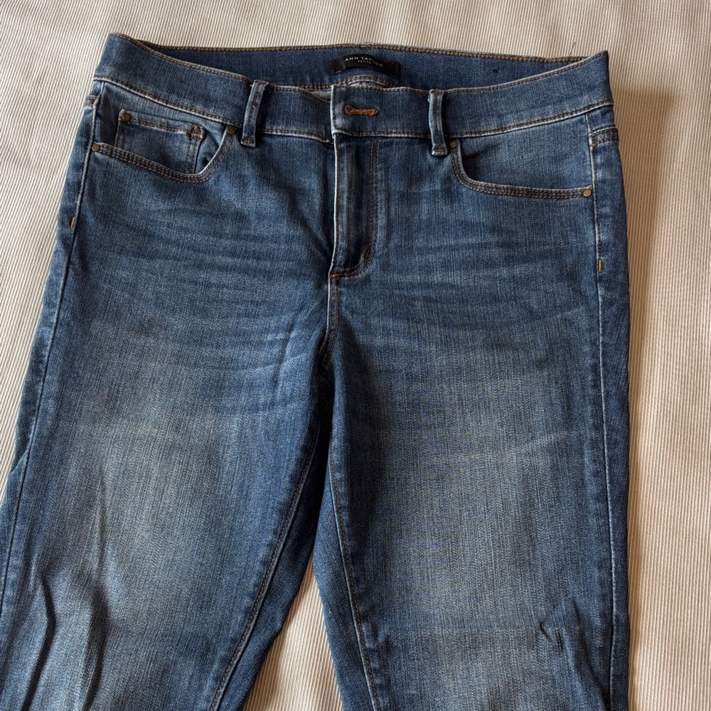 Ann Taylor Women's Skinny Jeans in Dark Blue Wash